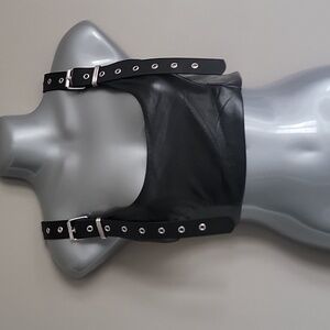 Forever 21 black crop top size m